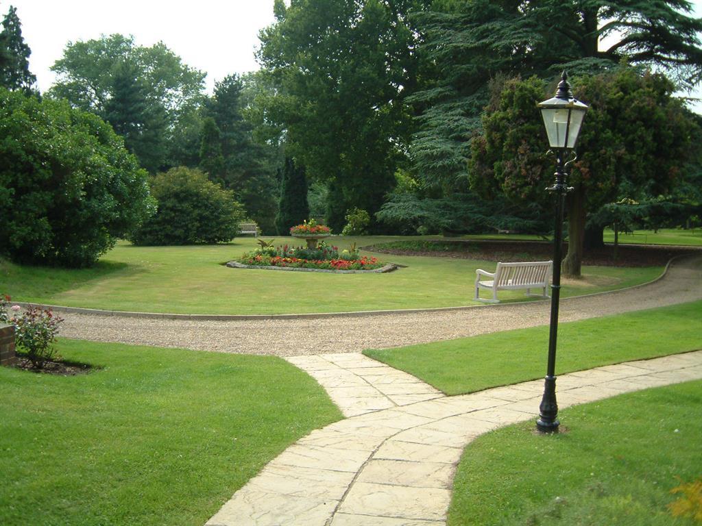 West Lodge Park Barnet Bagian luar foto