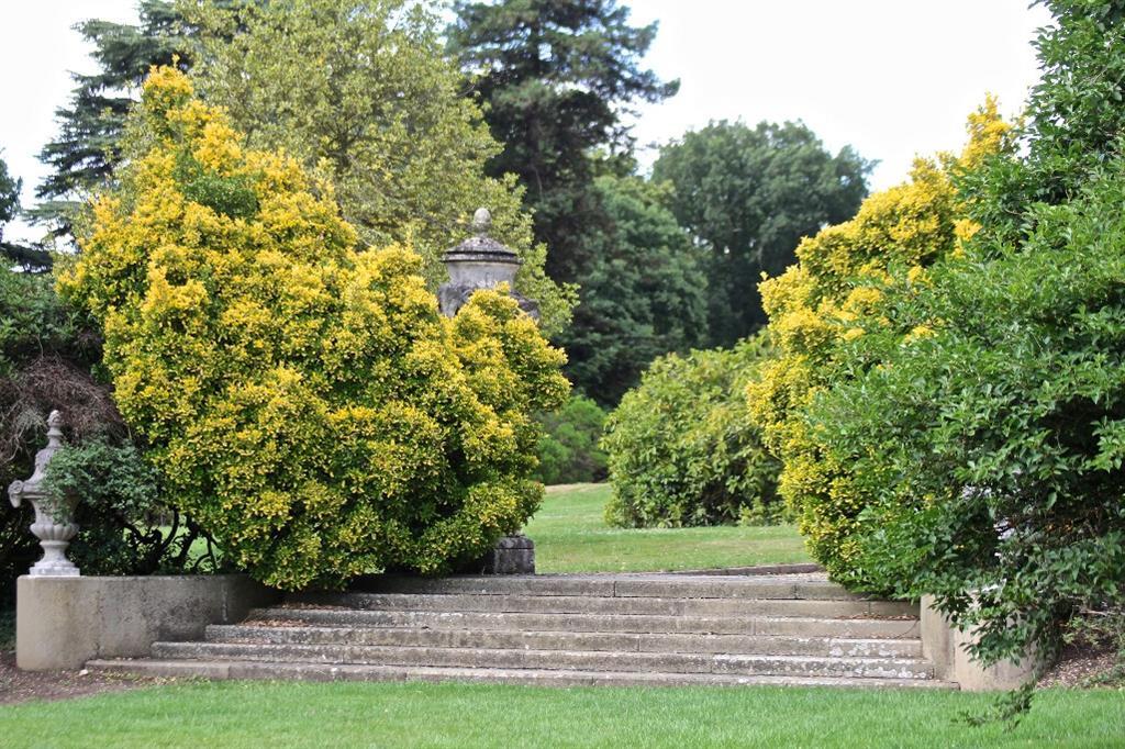 West Lodge Park Barnet Bagian luar foto