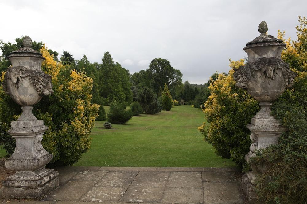 West Lodge Park Barnet Bagian luar foto